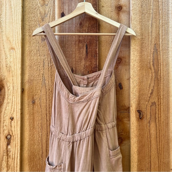 Tan Button-Front Tiered Pinafore Midi Dress 🌿 - Picture 9 of 14